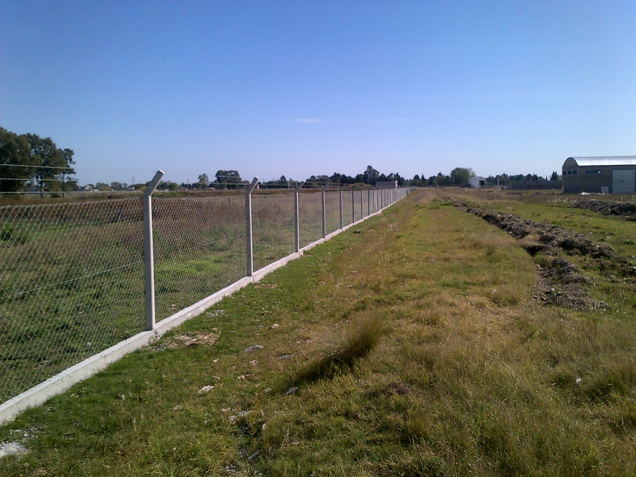 Alambrado perimetral 1750 mts